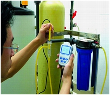 上海三信SX713-02便攜式高純水電導率儀